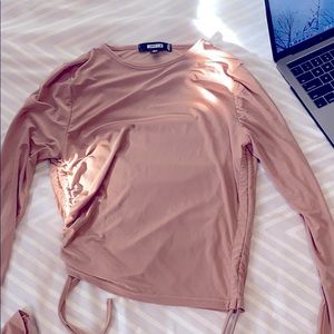 Long sleeve shirt with drawstring ruched sides